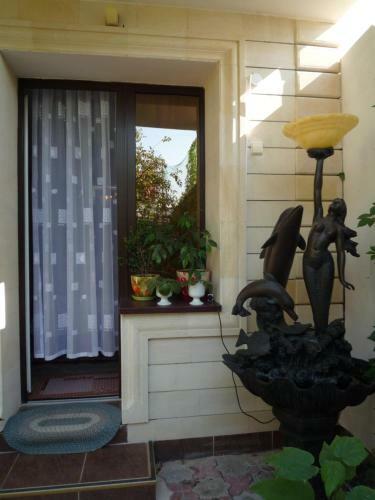 Hostal Guest House De Lux