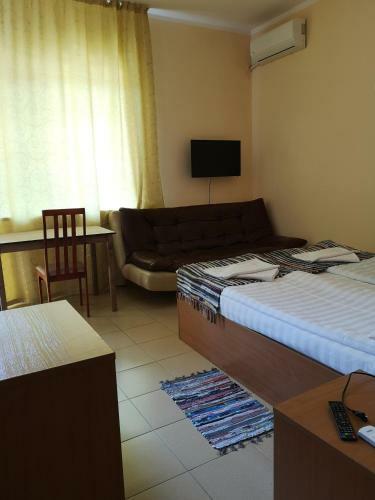 Apart-hotel "family House"