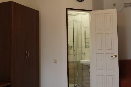 Hotel Aksis House