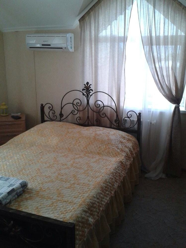 Hostal Guesthouse Agat