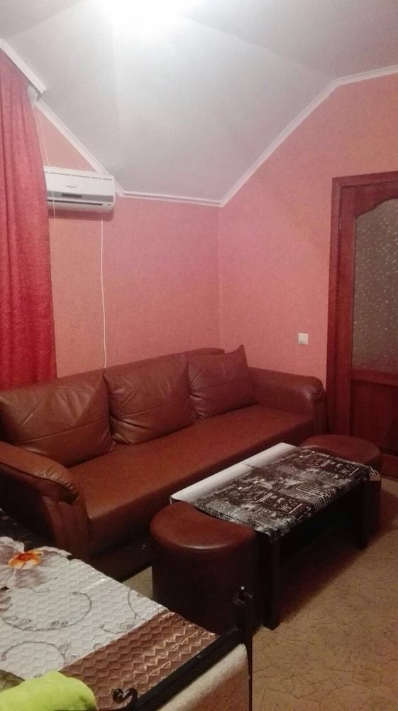 Hostal Guesthouse Agat