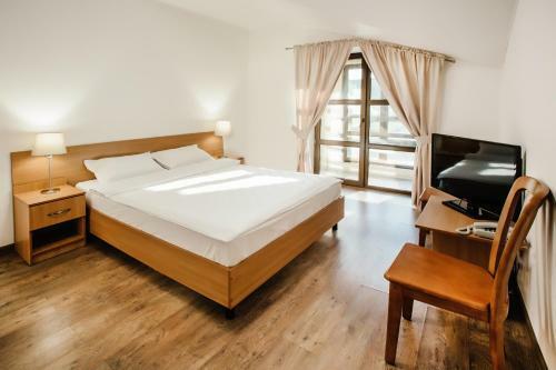 Alpika Hotel