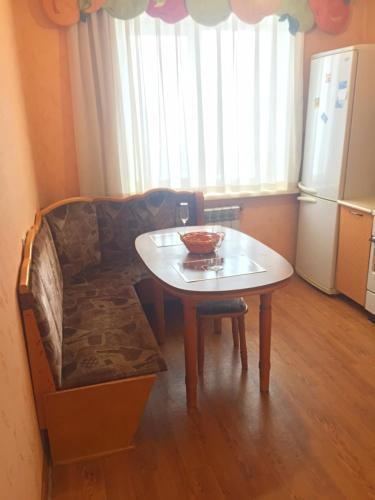 Apartment On Mashinostroiteley 25