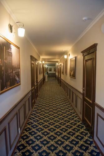 Hotel Bristol