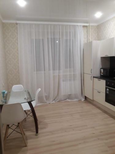 Apartment On Shilova 19