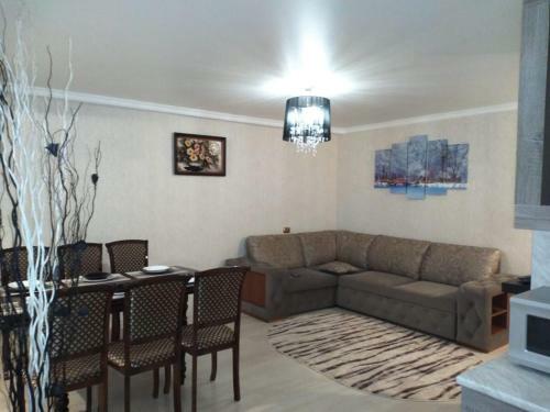 Pikhtoviy Mys 6 Apartment