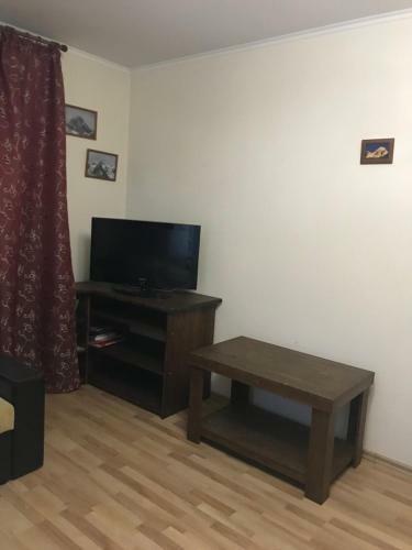 Apartment On Alanskaya 12