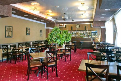 Hotel Snezhniy Bars Dombay