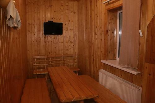 Hotel Snezhniy Bars Dombay