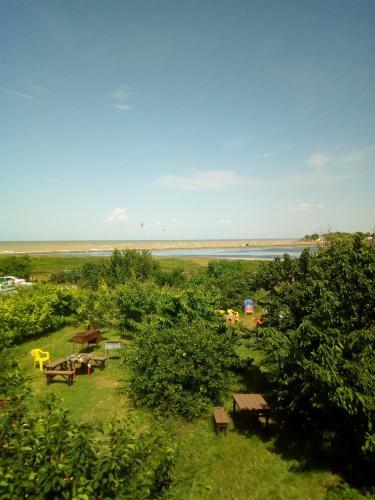 Hostal Guest House On Chapayeva 7b