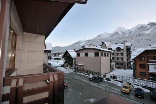 Apartment Sky And Mountains