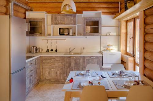 Hostal Snegiri Village Chalet