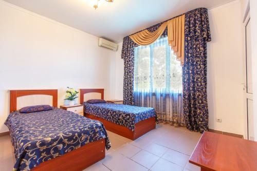 Hostal Guesthouse Valensiya