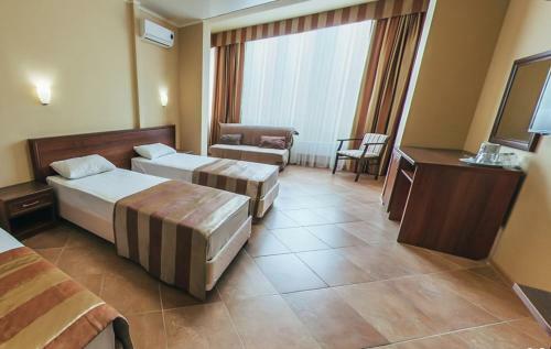 City Plaza Hotel
