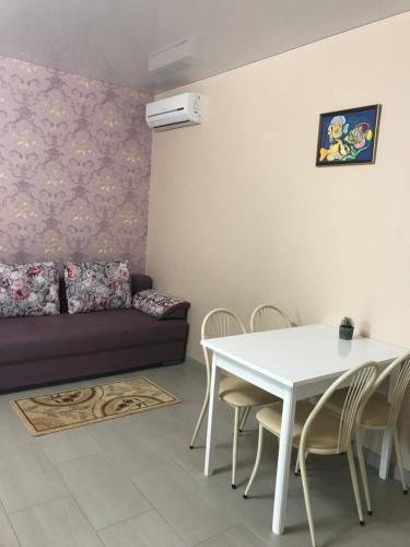 Apartamento Guest House On Kholostyakova 6