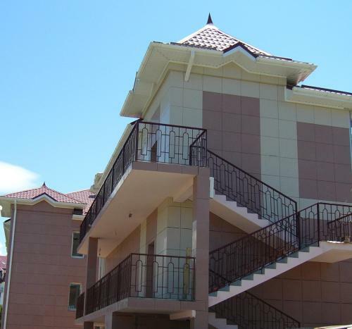Hostal Hotel Olina