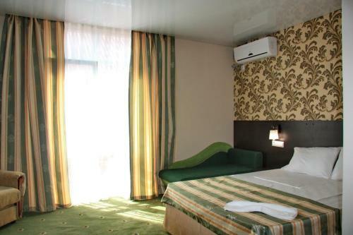 Hostal Family Hotel H2o