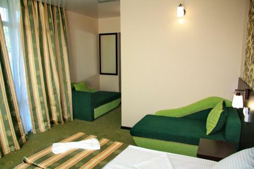 Hostal Family Hotel H2o