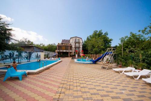 Hostal Family Hotel H2o