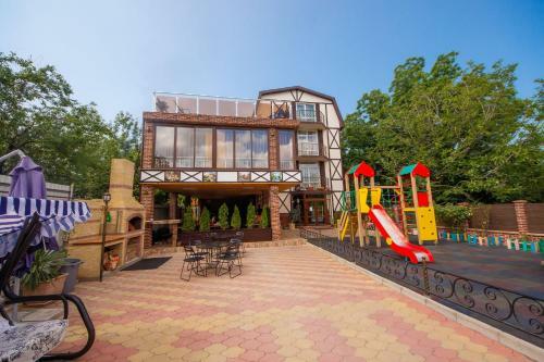 Hostal Family Hotel H2o