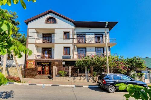 Vavilon Hotel