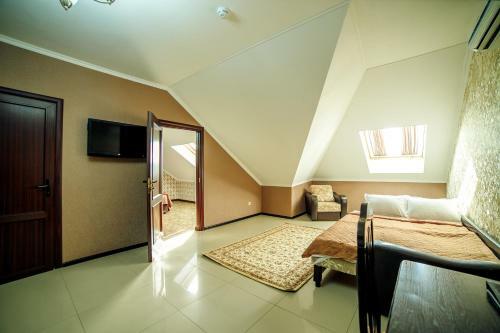 Paradeison Hotel