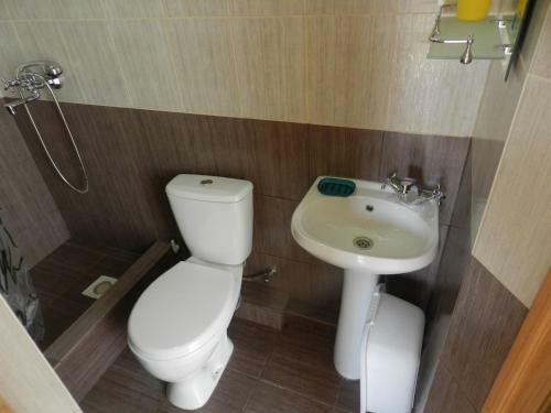 Hostal Mone Guest House