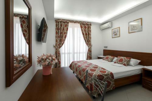 Tristar Hotel