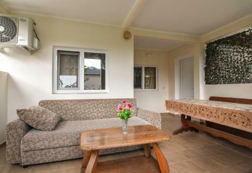 Hostal Guest House "golubaya Laguna"