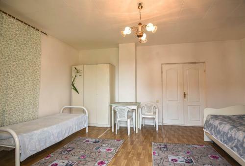 Hostal Guest House "golubaya Laguna"