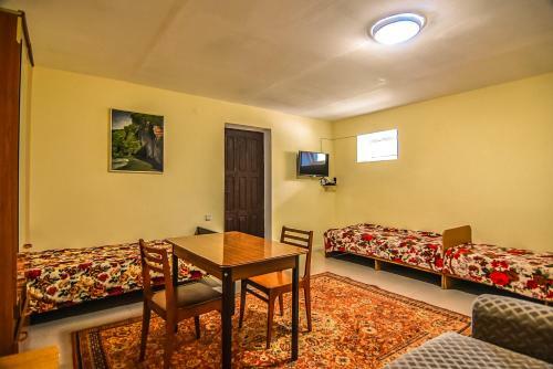 Hostal Guest House "golubaya Laguna"
