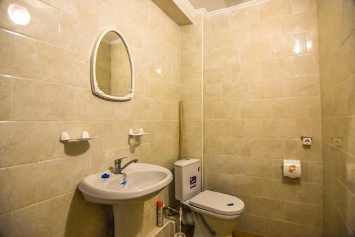 Hostal Guest House "golubaya Laguna"