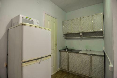 Hostal Guest House "golubaya Laguna"