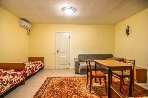 Hostal Guest House "golubaya Laguna"