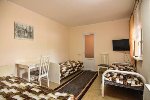 Hostal Guest House "golubaya Laguna"