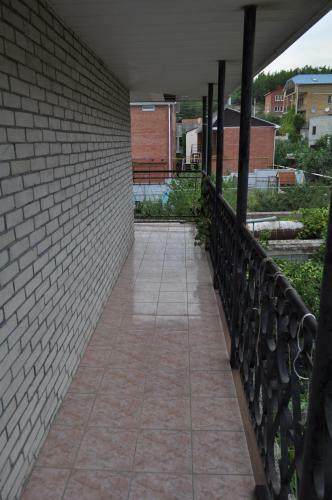 Hostal Na Uralskoy Guest House