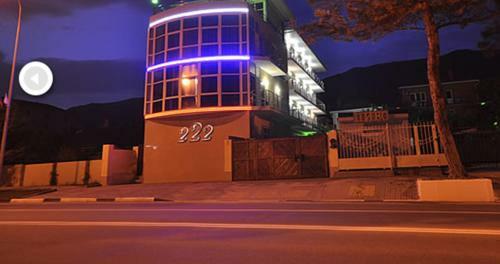 Hostal Guest House 222