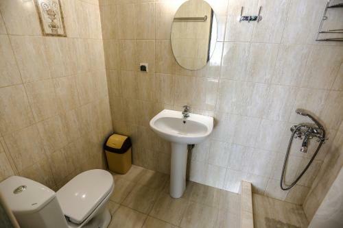 Hostal Guest House On Krasnih Partizan