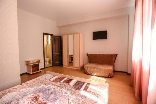 Hostal Guest House On Krasnih Partizan