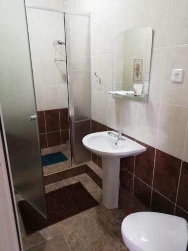 Hostal Lagrein Guest House