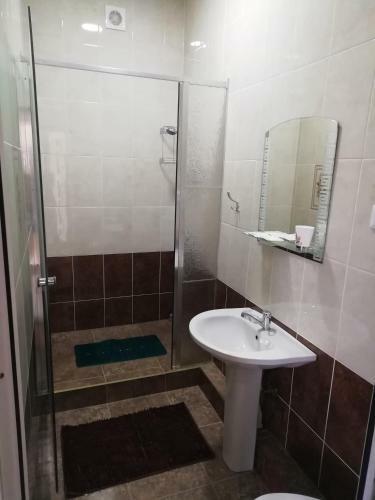Hostal Lagrein Guest House