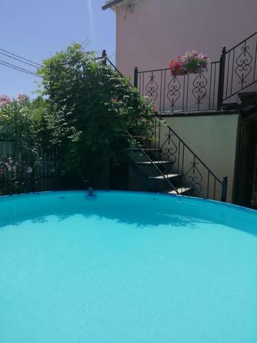 Hostal Lagrein Guest House