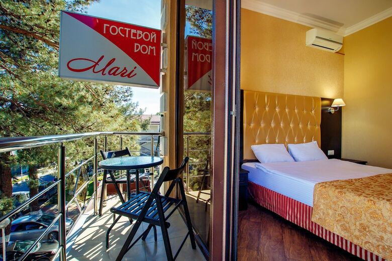 Hostal Hotel Mari