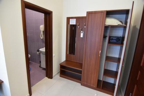 Hotel Manopolis Guest House