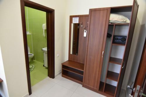 Hotel Manopolis Guest House