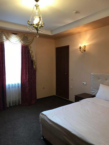 Paradise Hotel