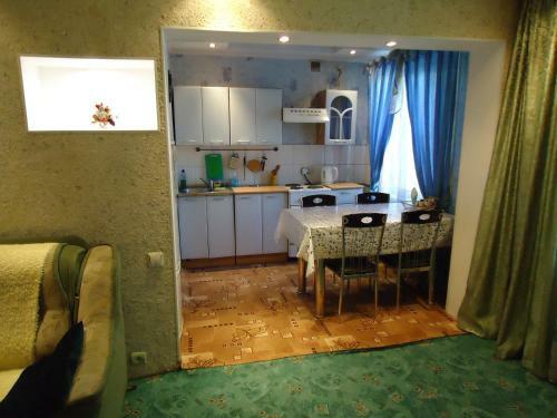 Apartment On Kommunisticheckiy Pr-t