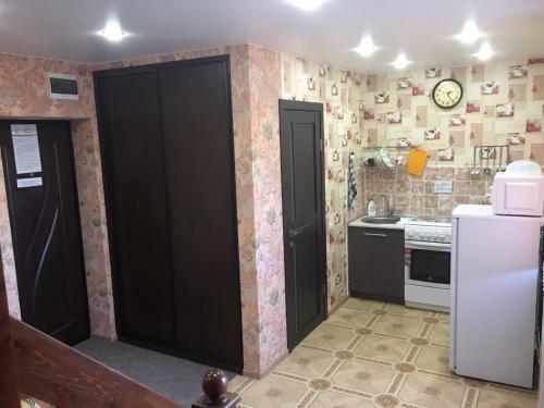 Hostal Apartment On Alpiyskaya