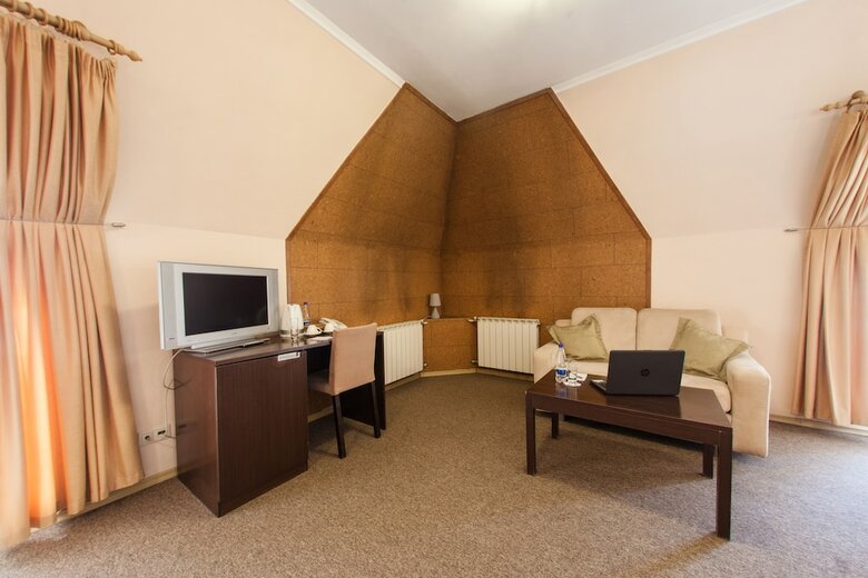 Business Hotel Delta