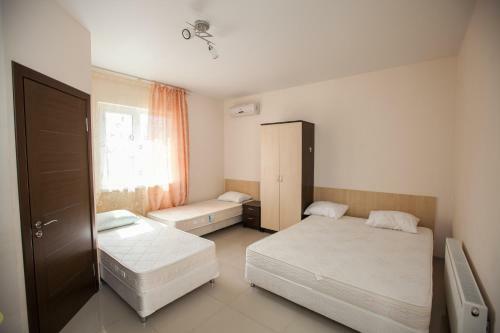 Hostal Vinograd Guest House